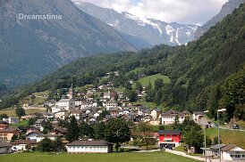 Aquila Village Aquila against the mountains
